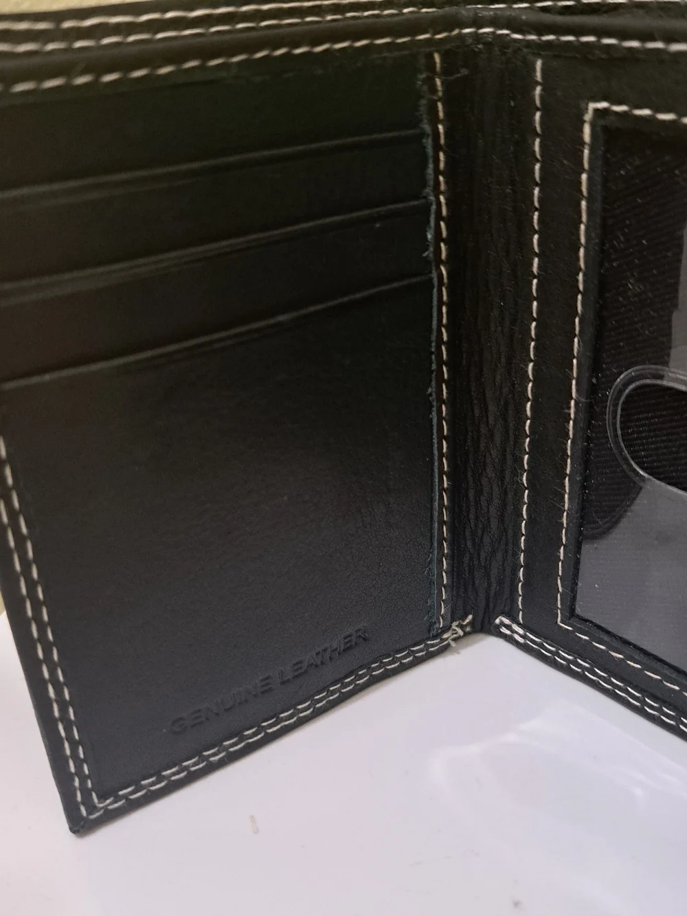 G. H. Bass & Co. Trifold Men's Genuine Leather Wallet